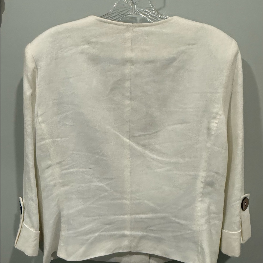 Women's White Linen Jacket with Shell Buttons - Picture 7 of 7